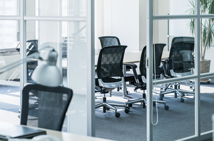 間仕切り（パーテーション）の設置・修理・交換