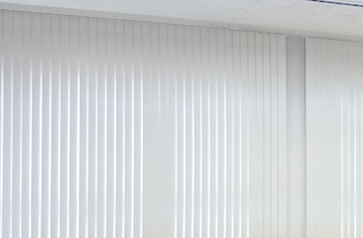 職員室のブラインドの設置・修理・交換