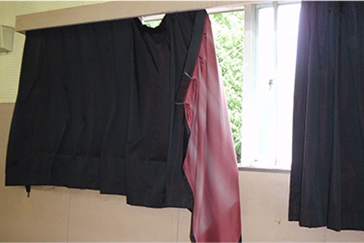 暗幕の設置・修理・交換