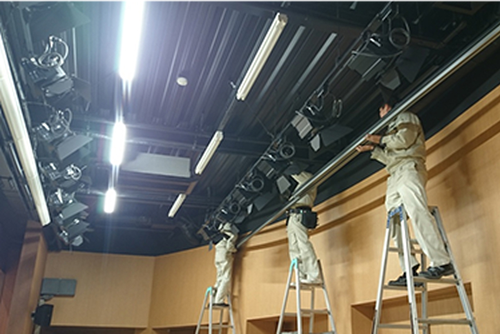 大型カーテンレールの設置・修理・交換