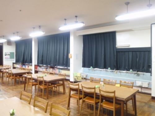 埼玉県内 育児院食堂ホール 暗幕交換