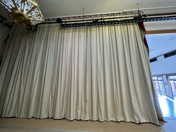 滋賀県大津市内幼稚園 電動開閉機高所交換工事