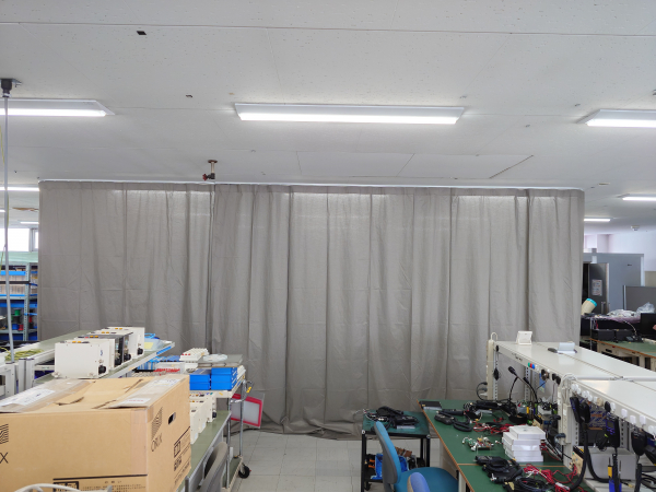 シールドカーテン　間仕切り工事